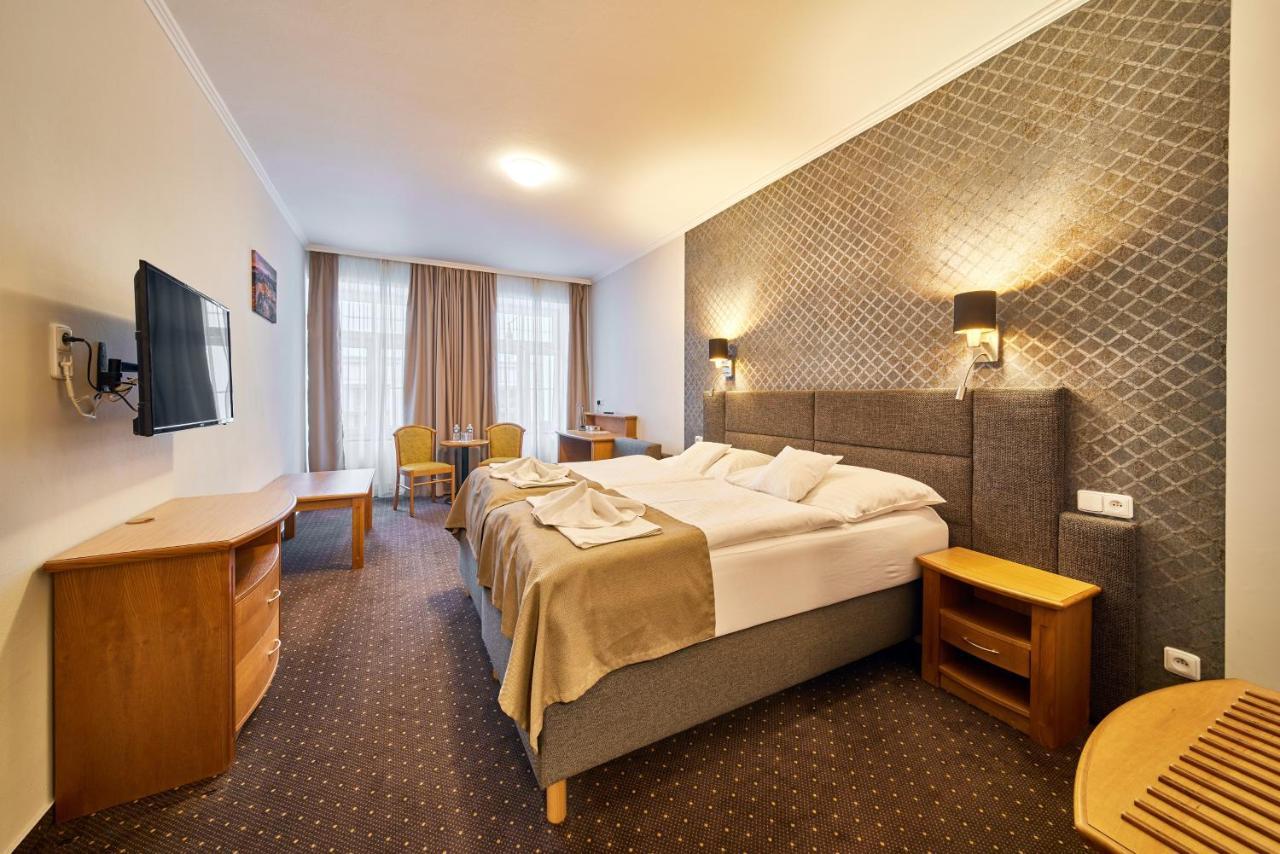 Hotel Adam Trutnov Exterior foto